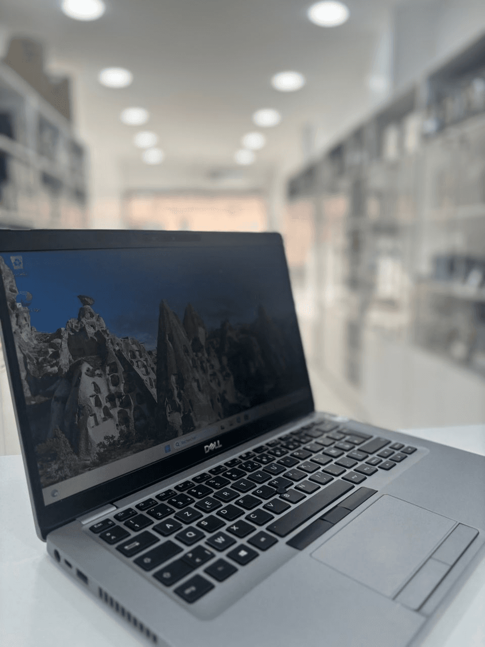 DELL LATITUDE 5410 i7 — miniature 2